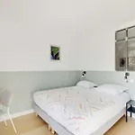 Spacious Parisian Apartment - 2Br 4P - Republique