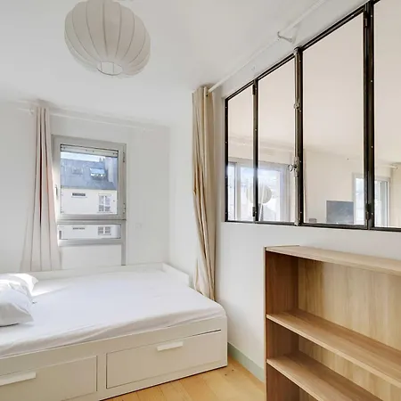 Spacious Parisian - 2br 4p - Republique Parigi